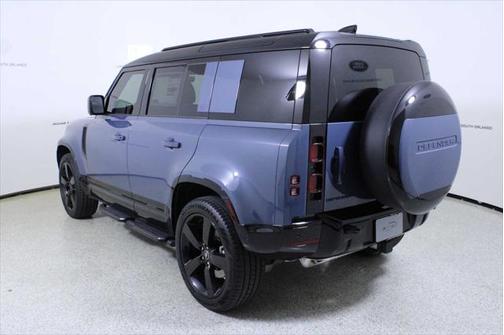 2025 Land Rover Defender 110 P400 X-Dynamic SE