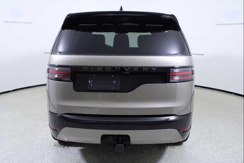 2024 Land Rover Discovery P360 Dynamic SE