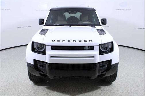 2025 Land Rover Defender 110 P400 X-Dynamic SE