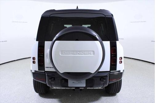2025 Land Rover Defender 110 P400 X-Dynamic SE