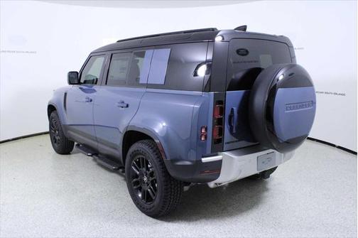 2025 Land Rover Defender 110 P300