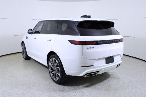 Fuji White 2025 Land Rover Range Rover Sport SE