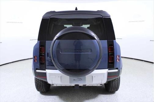 2025 Land Rover Defender 110 P300