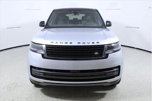 2025 Land Rover Range Rover P550e SE