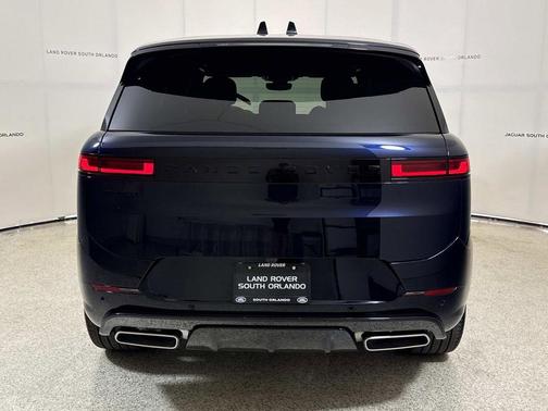 2026 Land Rover Range Rover Sport SE