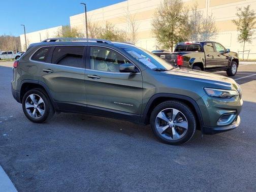 Photo 3 of 27 of 2019 Jeep Cherokee Limited