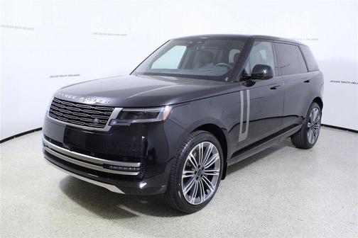Black 2026 Land Rover Range Rover P530 SE 7 Seat