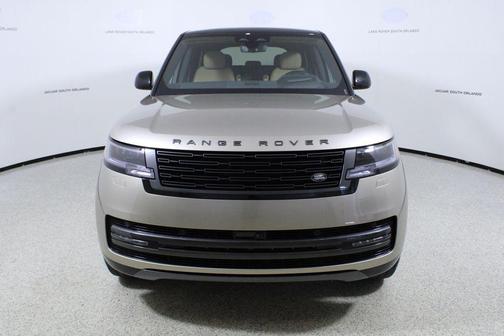 2025 Land Rover Range Rover P530 SE