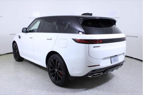 2025 Land Rover Range Rover Sport SE