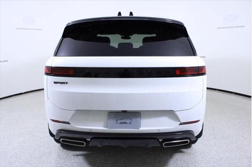 2025 Land Rover Range Rover Sport SE