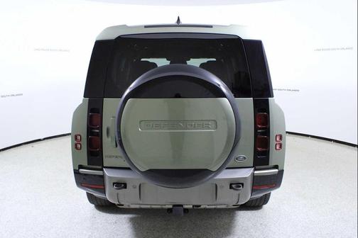 2023 Land Rover Defender 130 X-Dynamic SE