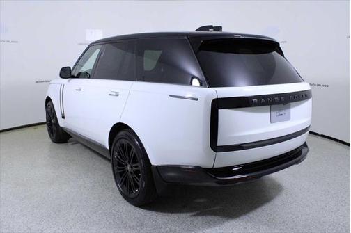 2025 Land Rover Range Rover P400 SE