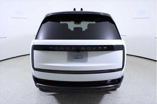 2025 Land Rover Range Rover P400 SE