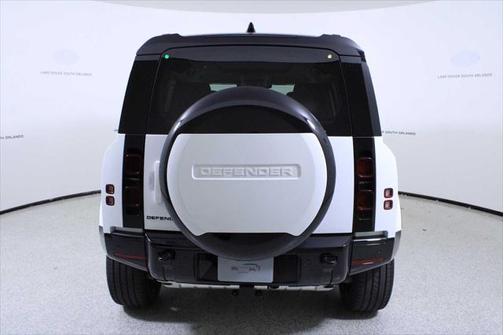 2025 Land Rover Defender 110 P400 X-Dynamic SE