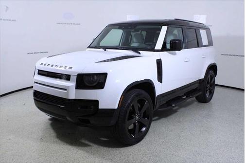 2025 Land Rover Defender 110 P400 X-Dynamic SE