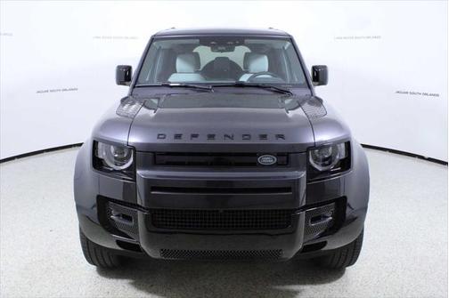 2025 Land Rover Defender 110 P400 X-Dynamic SE