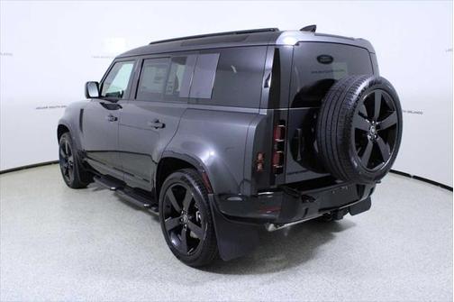 2025 Land Rover Defender 110 P400 X-Dynamic SE