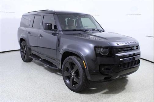 2025 Land Rover Defender 130 P400 X-Dynamic SE