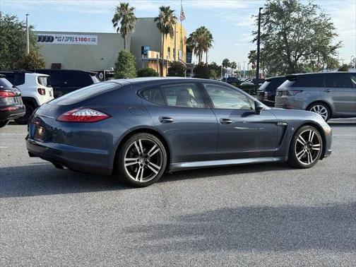 2013 Porsche Panamera 4