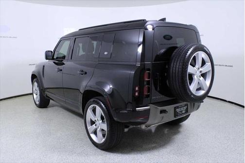 2024 Land Rover Defender 110 P400 X-Dynamic SE