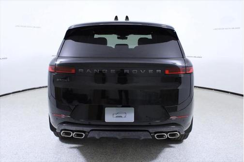 2025 Land Rover Range Rover Sport SE
