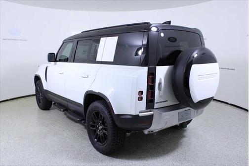 2025 Land Rover Defender 110 P300