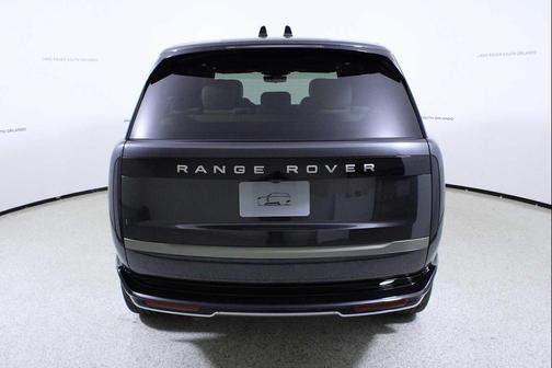 2026 Land Rover Range Rover P400 SE 7 Seat