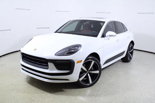 White 2022 Porsche Macan Macan