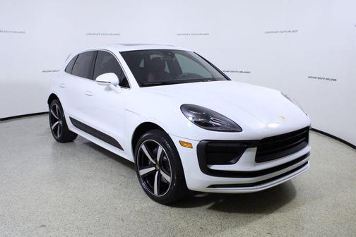 White 2022 Porsche Macan Macan