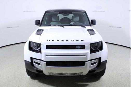 2025 Land Rover Defender 110 P300