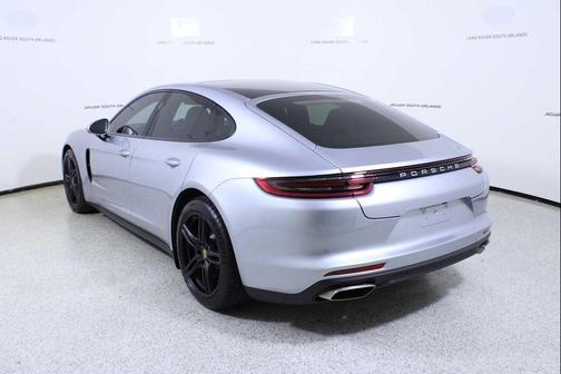 2020 Porsche Panamera RWD
