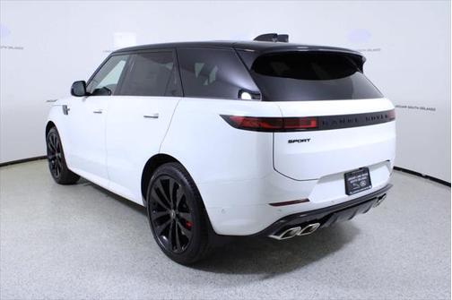 2025 Land Rover Range Rover Sport SE