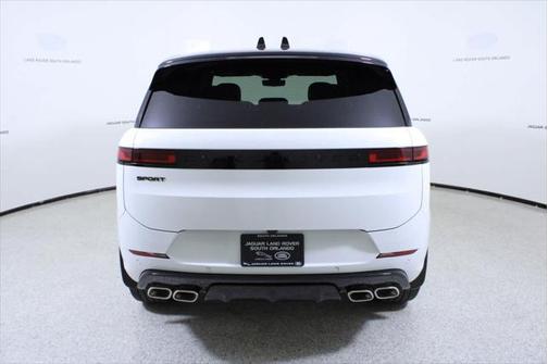 2025 Land Rover Range Rover Sport SE