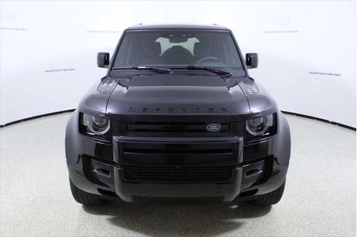 2025 Land Rover Defender 110 P400 X-Dynamic SE
