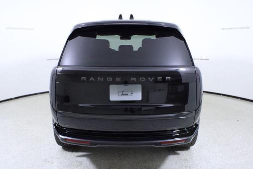 2026 Land Rover Range Rover P400 SE