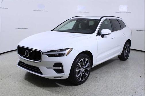 2022 Volvo XC60 B5 Momentum
