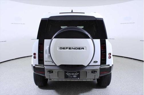 2022 Land Rover Defender 110 X-Dynamic SE