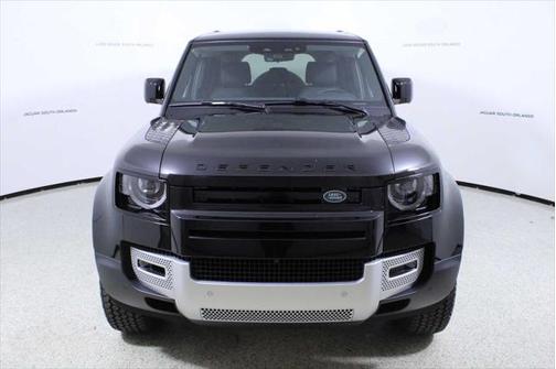 2025 Land Rover Defender 110 P300