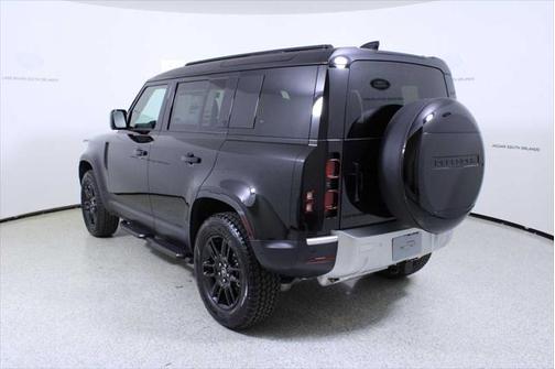 2025 Land Rover Defender 110 P300