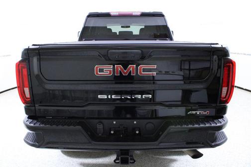 Onyx Black 2022 GMC Sierra 2500 AT4