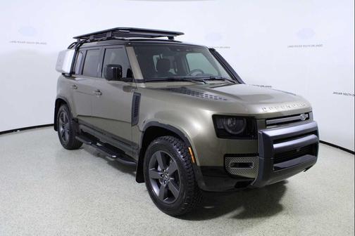 2025 Land Rover Defender 110 P400 X-Dynamic SE