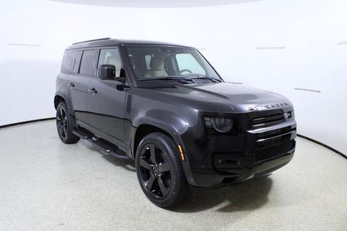 Santorini Black Metallic 2026 Land Rover Defender P400 X-Dynamic SE