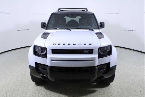 2023 Land Rover Defender 110 X-Dynamic SE