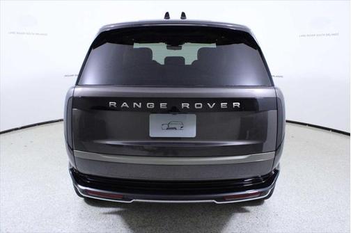 2025 Land Rover Range Rover P400 SE