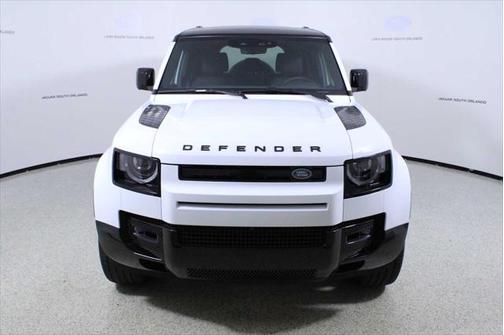 2025 Land Rover Defender 110 P400 X-Dynamic SE