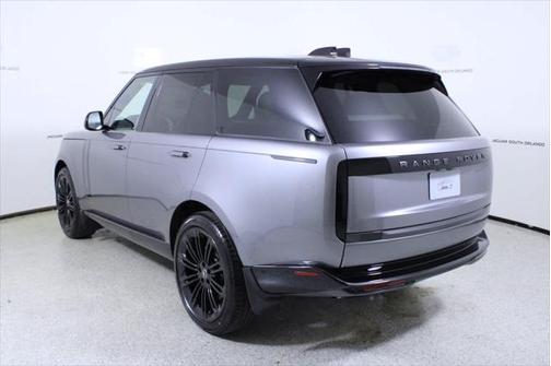 2025 Land Rover Range Rover P530 SE
