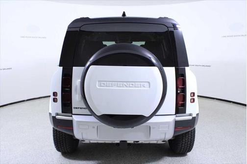 2025 Land Rover Defender 110 P300