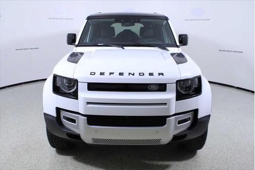 2025 Land Rover Defender 110 P300