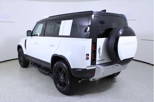 2025 Land Rover Defender 110 P300