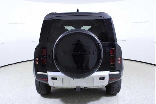 2024 Land Rover Defender 110 P300